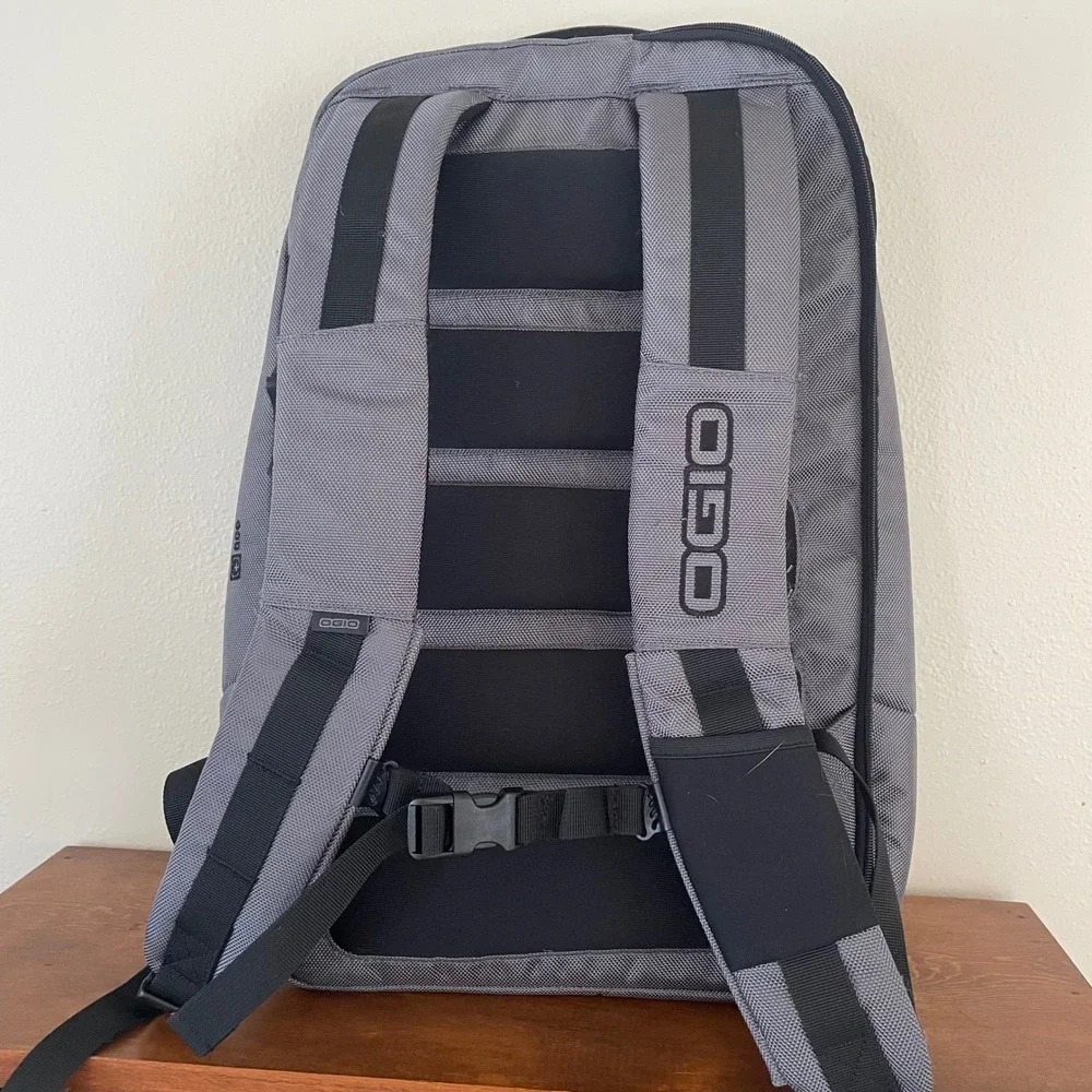 Ogio‎ Ace Pack Backpack Padded Laptop Protection Applovin Logo Travel Commuter